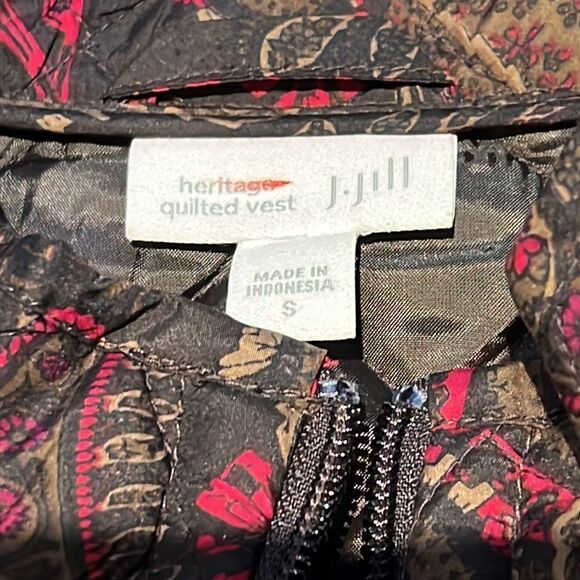 J. jill Heritage Quilted 2-Way Zip Front Vest Brown & Red Paisley Print - Picture 8 of 9